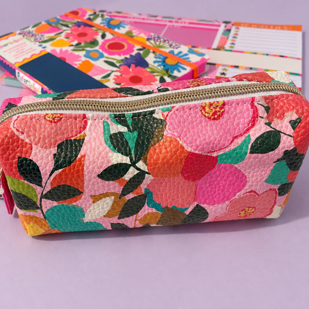 elegant stationery sets in floral bright colours”