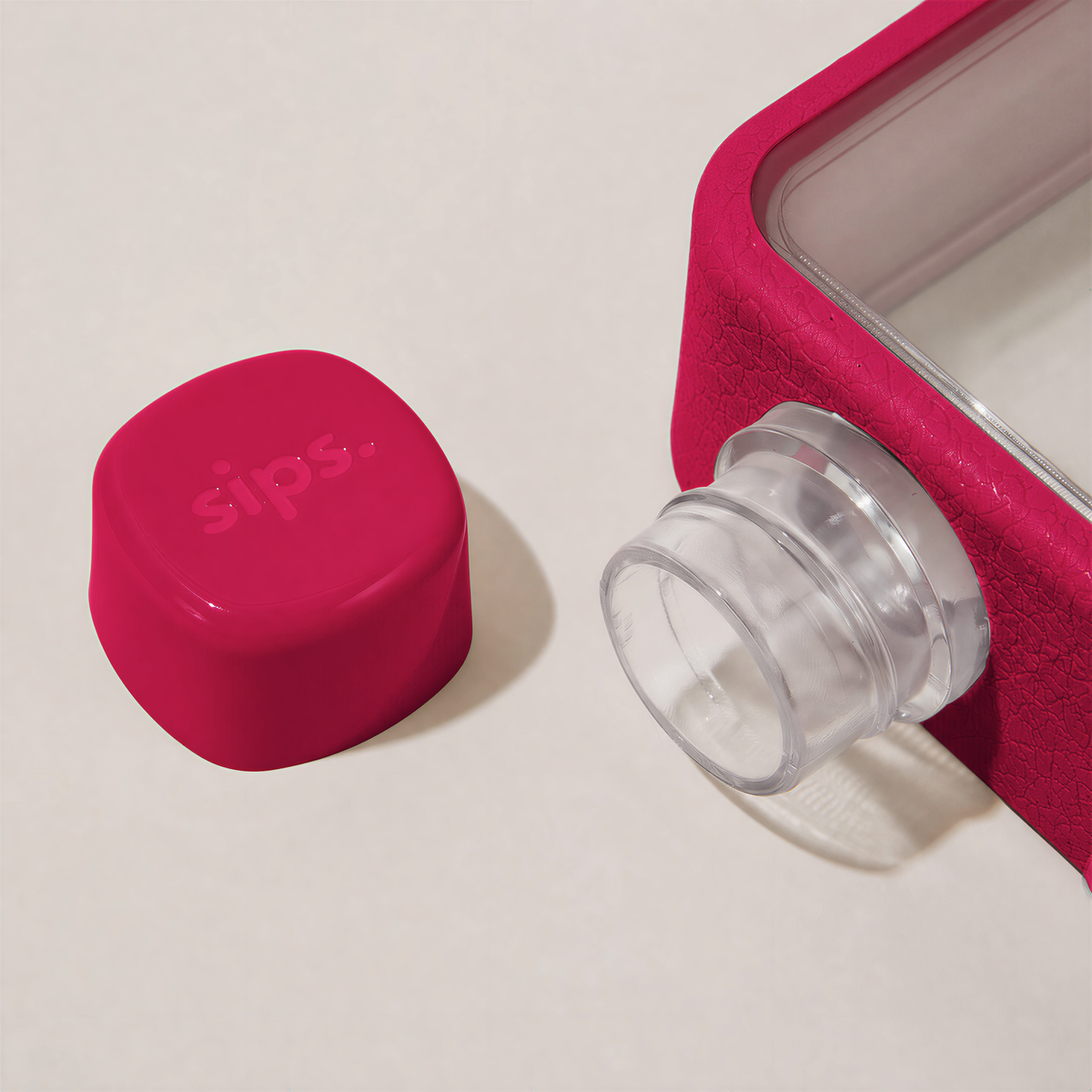 Sips Ultra-Slim Flat Daily Travel Water Bottle – 480ml